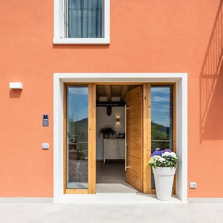 农家乐 Al Comarel