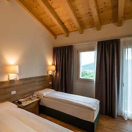 Al Comarel Feriegård Tarzo